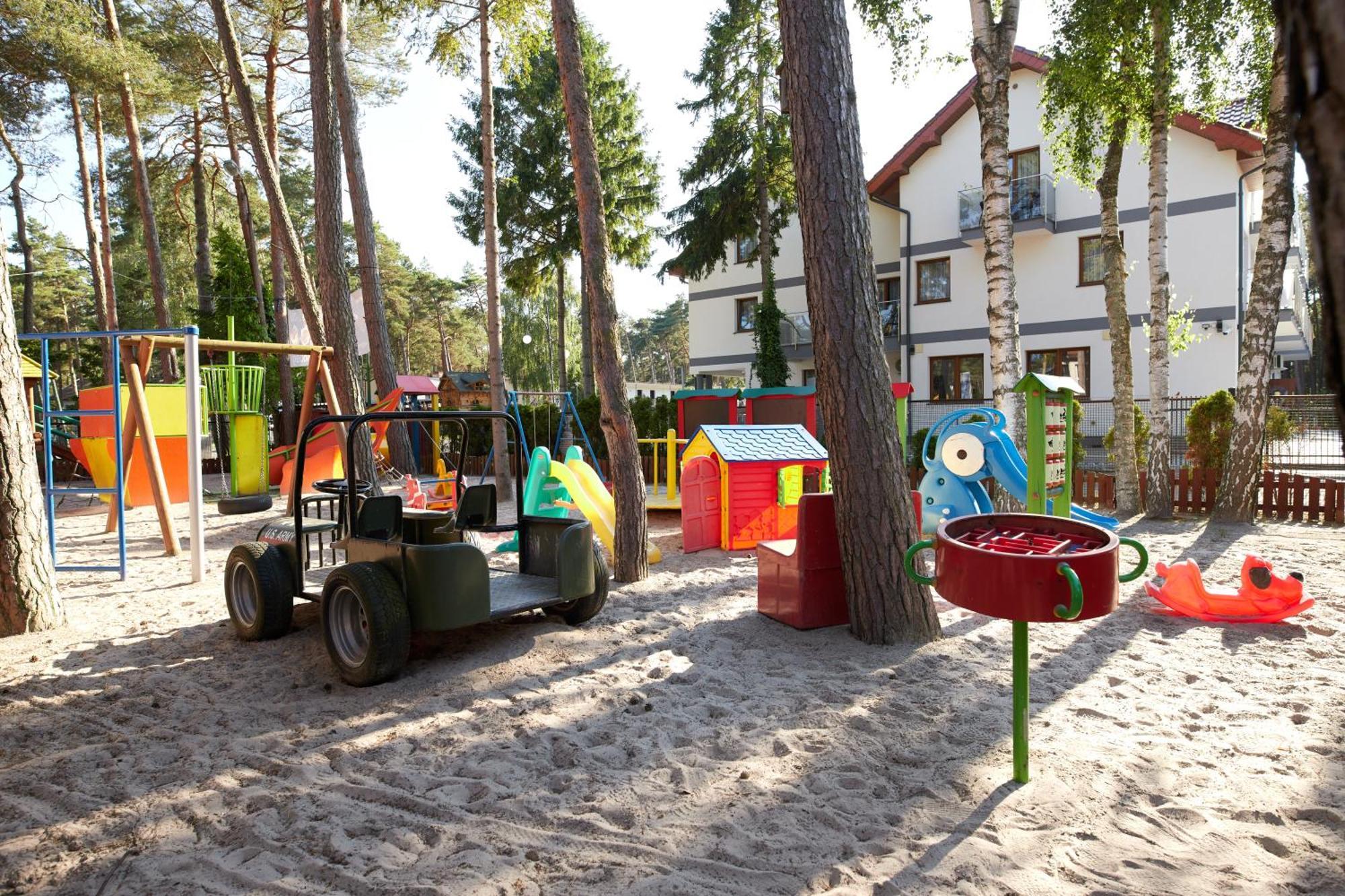 Osrodek Wypoczynkowy Relaks I Apartamenty Łeba Exteriör bild